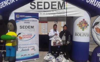 El Servicio de Desarrollo de las Empresas Públicas Productivas SEDEM a través de sus brigadas móviles, llegó al municipio de Sabaya del departamento de Oruro para realizar la entrega de paquetes del Subsidio Universal Prenatal por la Vida.